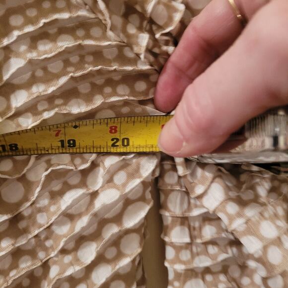 Susan Graver Textured Cream Polka Dot Top Size L Boho Preppy Neutral - Picture 5 of 6